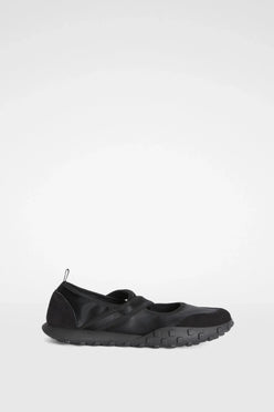 THE MOON SHOES