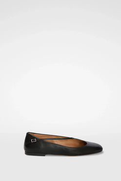 THE ELYSS SHOES