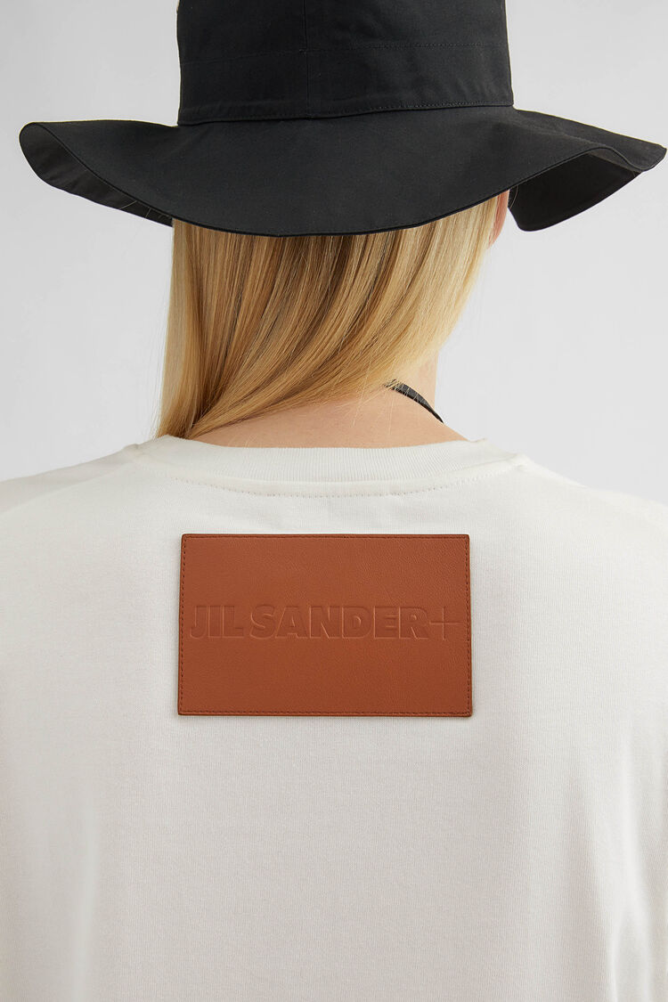 تي شيرت قطن برقبة دائرية