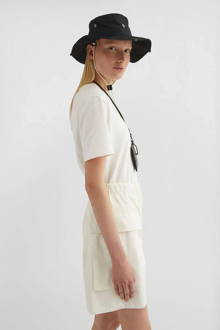 تي شيرت قطن برقبة دائرية