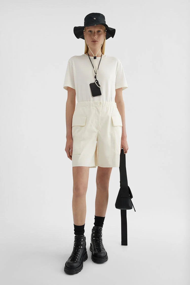 تي شيرت قطن برقبة دائرية